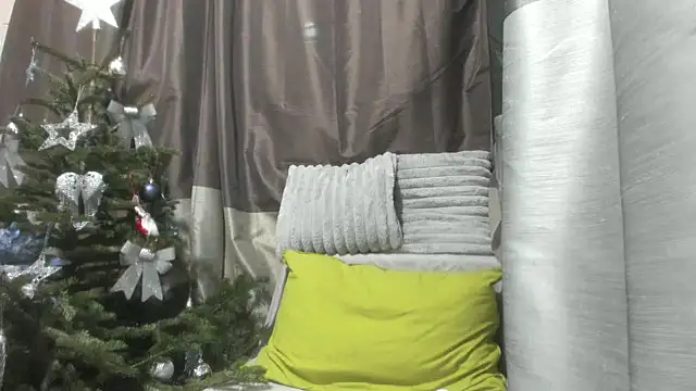 jessystarr online show from December 15, 5:52 pm