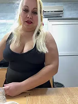 Snapshot of SabinaSweety chatting on February 20, 4:03 pm SabinaSweety online show from February 20, 4:03 pm