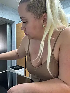 SabinaSweety online show from March 12, 12:20 pm