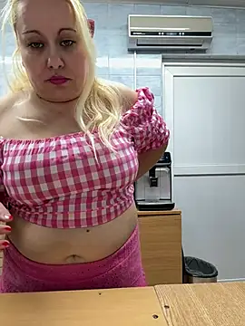 Snapshot of SabinaSweety chatting on February 22, 6:52 pm SabinaSweety online show from February 22, 6:52 pm