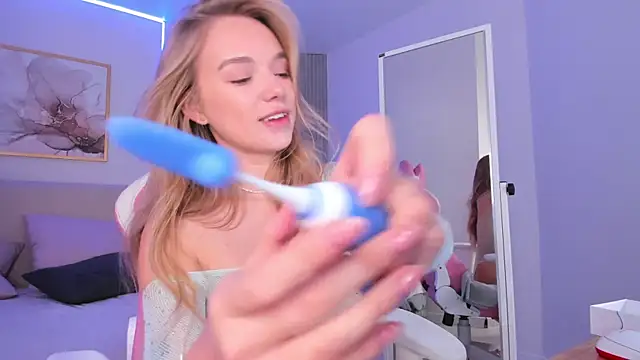 VirginChloe online show from November 7, 3:22 am