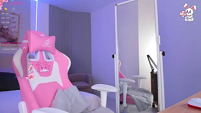 VirginChloe online show from November 4, 2:59 am