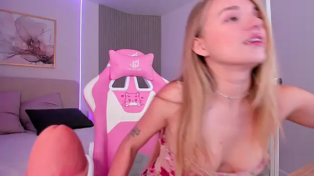 VirginChloe online show from November 14, 3:10 am