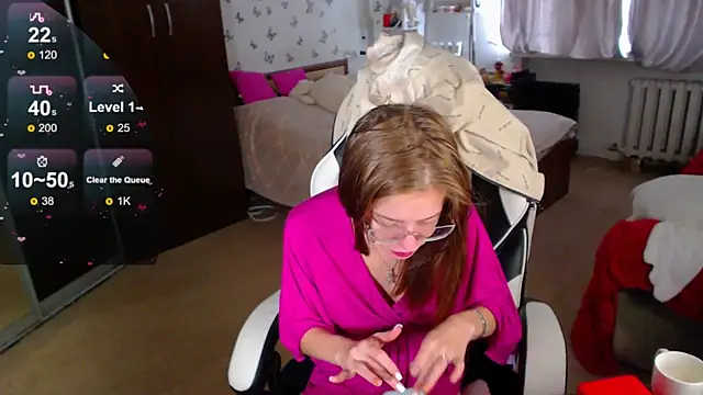 Kira honeyy online show from April 11, 7:45 am