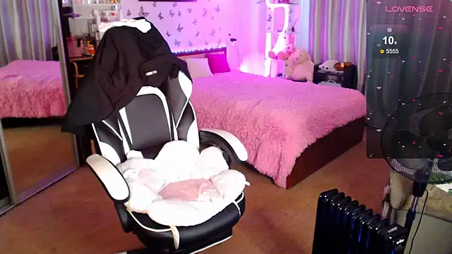 Kira honeyy online show from September 13, 8:14 am