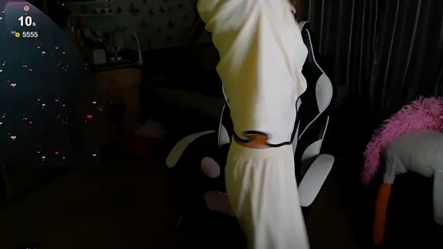 Kira honeyy online show from January 13, 2:15 am