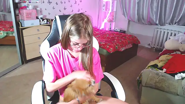 Kira honeyy online show from March 2, 11:30 am