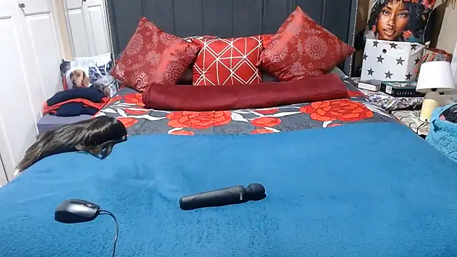 BUSTYDEE online show from June 12, 5:54 pm