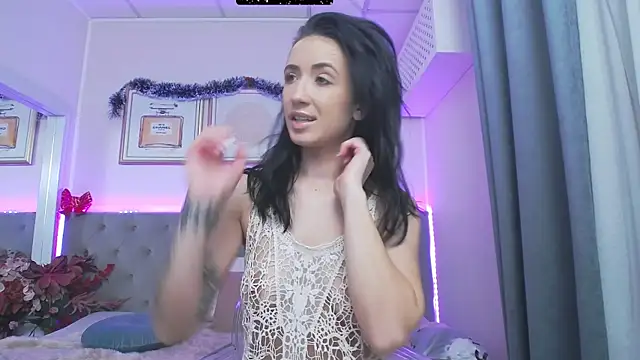 GlamKate online show from December 10, 6:54 am