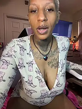 MzParker online show from February 19, 6:32 pm