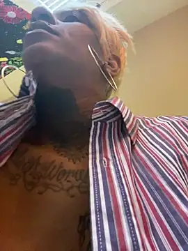 MzParker online show from February 12, 2:39 pm