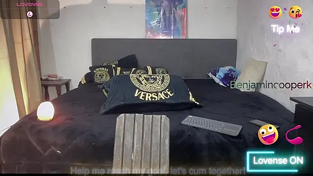 Snapshot of BenjaminCooperk chatting on February 8, 1:14 am BenjaminCooperk online show from February 8, 1:14 am