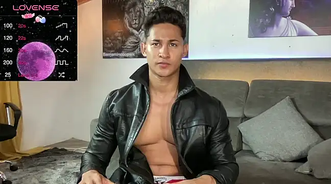 Snapshot of BenjaminCooperk chatting on March 15, 10:55 pm BenjaminCooperk online show from March 15, 10:55 pm