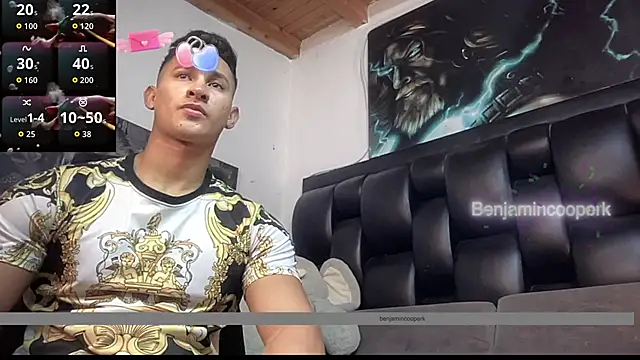 Snapshot of BenjaminCooperk chatting on December 19, 7:11 am BenjaminCooperk online show from December 19, 7:11 am