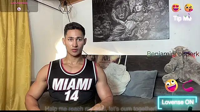 Snapshot of BenjaminCooperk chatting on February 19, 10:29 pm BenjaminCooperk online show from February 19, 10:29 pm