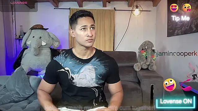 Snapshot of BenjaminCooperk chatting on February 22, 10:11 pm BenjaminCooperk online show from February 22, 10:11 pm