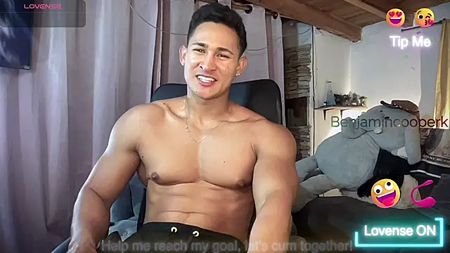 Snapshot of BenjaminCooperk chatting on February 26, 7:19 am BenjaminCooperk online show from February 26, 7:19 am