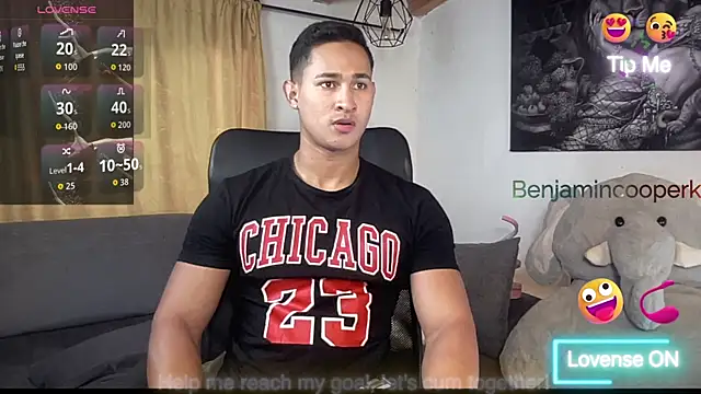 Snapshot of BenjaminCooperk chatting on January 18, 11:57 am BenjaminCooperk online show from January 18, 11:57 am