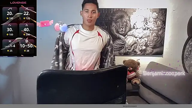 BenjaminCooperk online show from October 25, 9:52 am