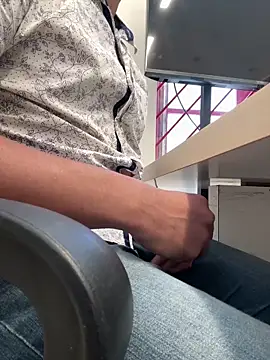 knobhead2020 online show from April 6, 5:41 am