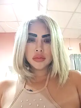 Snapshot of HorneyKitten chatting on September 14, 4:35 am HorneyKitten online show from September 14, 4:35 am