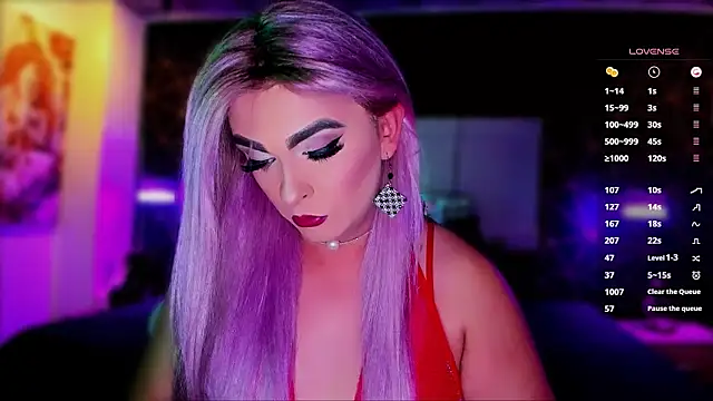 Snapshot of any_sophia chatting on November 19, 11:27 pm any sophia online show from November 19, 11:27 pm