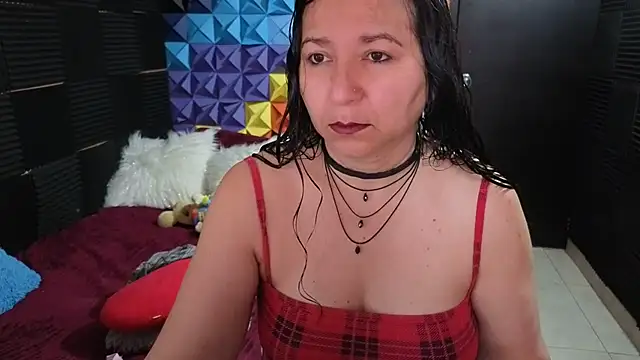 katifoxx online show from February 10, 5:45 pm