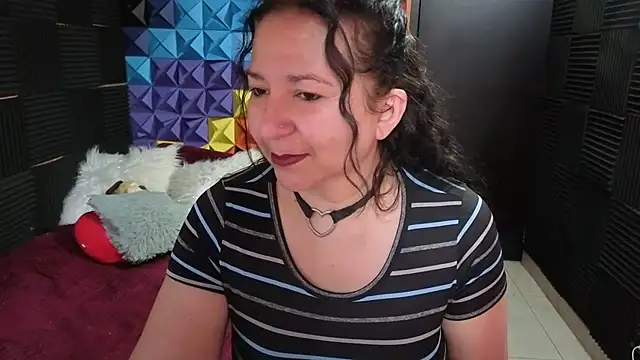 katifoxx online show from February 12, 4:40 pm