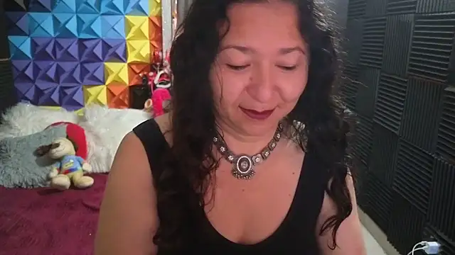 katifoxx online show from November 18, 4:10 pm