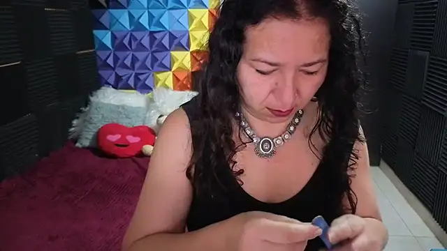 katifoxx online show from October 23, 3:00 pm