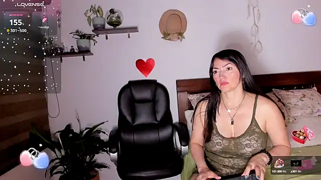 Snapshot of Ariella_tits chatting on February 19, 12:14 am Ariella tits online show from February 19, 12:14 am