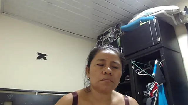 adrixxx38 online show from May 17, 6:13 am