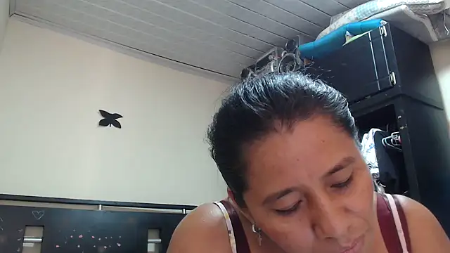 adrixxx38 online show from May 12, 9:32 pm