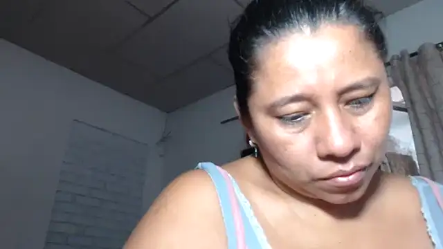 adrixxx38 online show from December 22, 4:40 pm