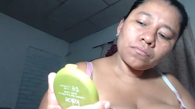 adrixxx38 online show from November 18, 2:31 pm