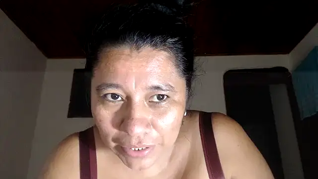 Snapshot of adrixxx38 chatting on July 10, 4:45 am adrixxx38 online show from July 10, 4:45 am