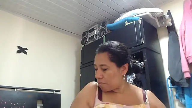 adrixxx38 online show from May 14, 7:44 pm