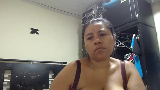 adrixxx38 online show from May 17, 9:48 pm