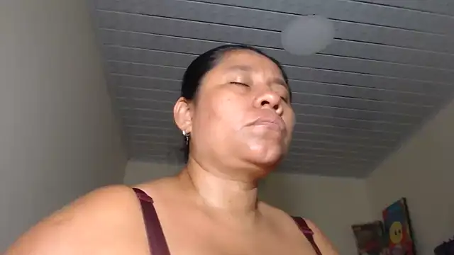 adrixxx38 online show from October 24, 7:07 am