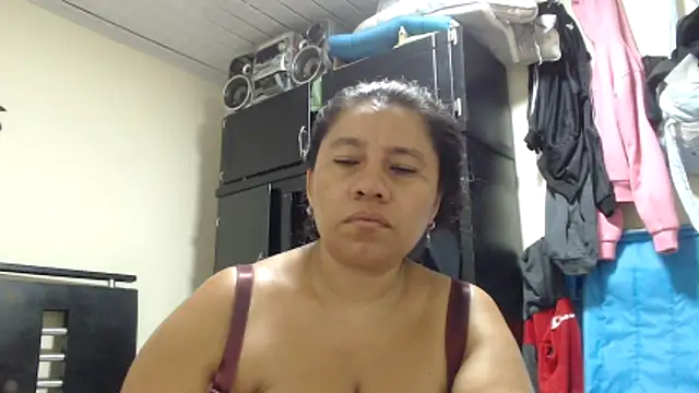 adrixxx38 online show from April 15, 8:31 am