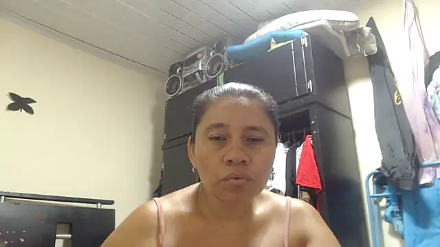 adrixxx38 online show from April 21, 8:15 pm