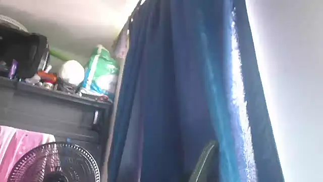 adrixxx38 online show from May 25, 4:28 pm