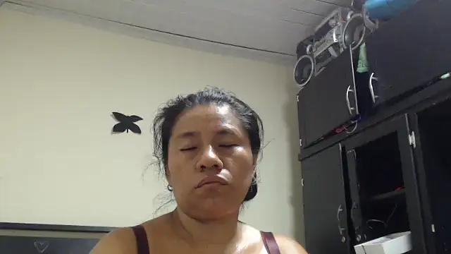 adrixxx38 online show from May 29, 7:36 am