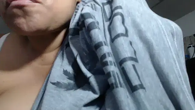 adrixxx38 online show from February 15, 6:25 am