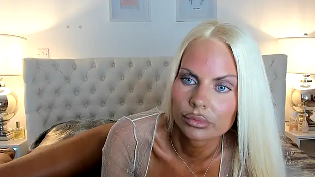 JessicaJames23 online show from May 29, 4:46 pm