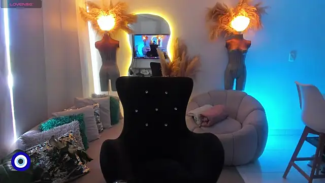 Angel Peach online show from April 21, 1:50 pm