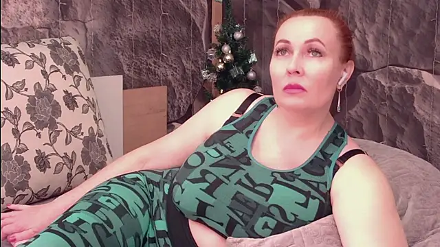 Snapshot of FreeMyFire chatting on January 10, 2:29 am FreeMyFire online show from January 10, 2:29 am