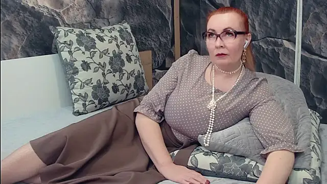 Snapshot of FreeMyFire chatting on December 3, 2:12 am FreeMyFire online show from December 3, 2:12 am