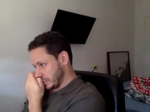 FelipeRiver online show from October 17, 2:08 pm