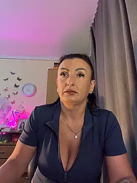 Snapshot of Hotangel75 chatting on July 8, 5:41 am Hotangel75 online show from July 8, 5:41 am